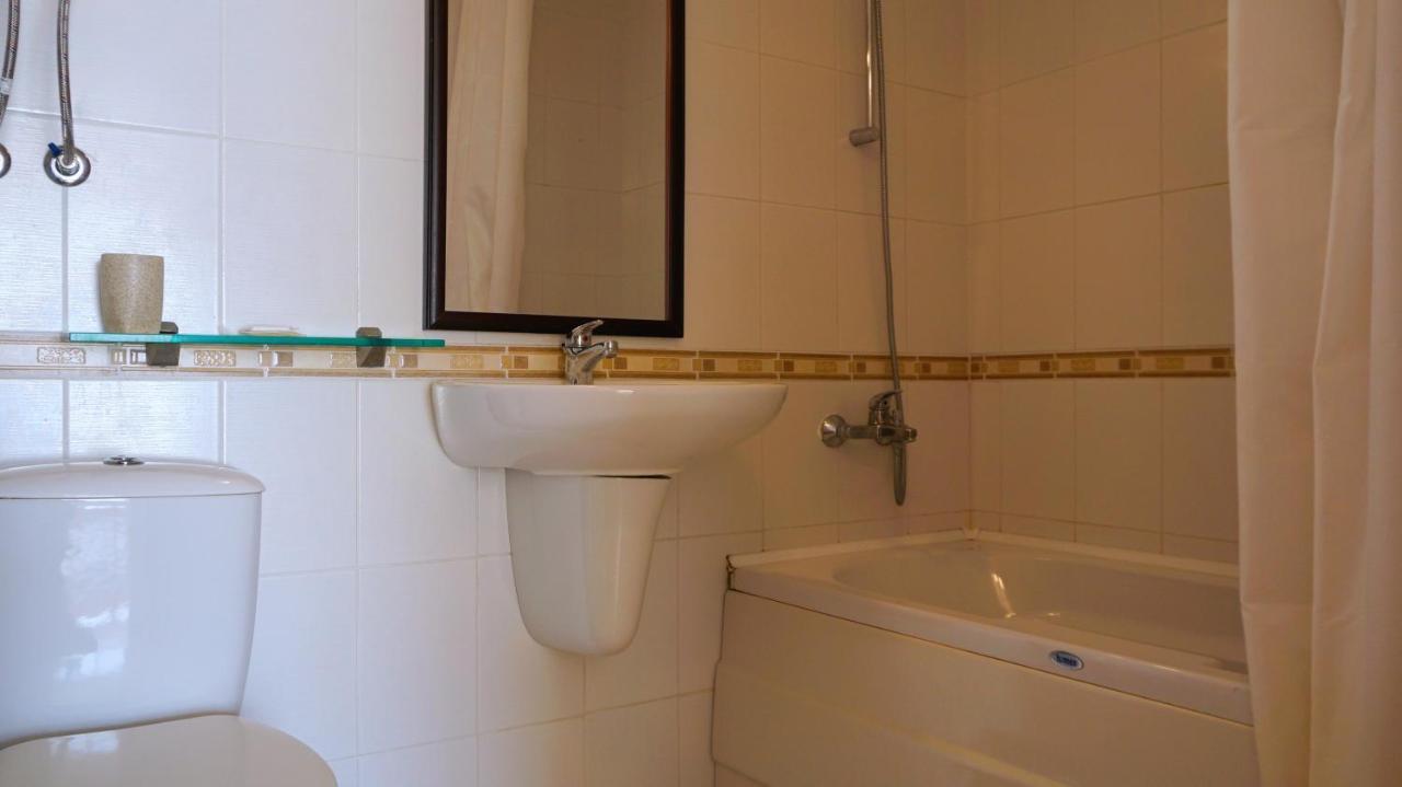 Каварна Хилс Апартаменти - Kavarna Hills Apartments Ngoại thất bức ảnh