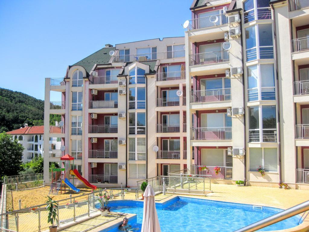 Каварна Хилс Апартаменти - Kavarna Hills Apartments Ngoại thất bức ảnh