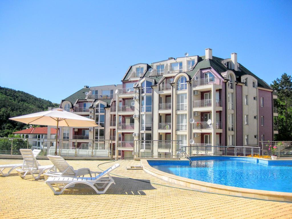 Каварна Хилс Апартаменти - Kavarna Hills Apartments Ngoại thất bức ảnh
